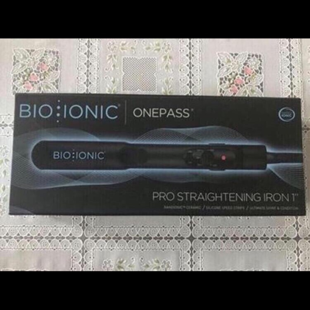 Straightener (1”, Bio Ionic Onepass)